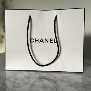 CHANEL Gift Bag